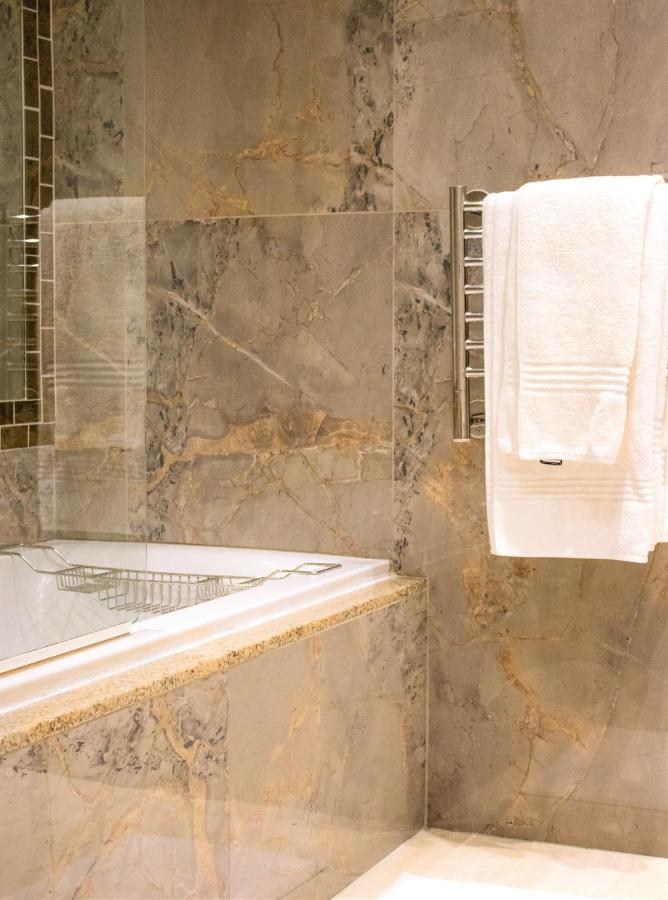 Luxury Apartment, Near V&a Waterfront And Cpt Stadium
